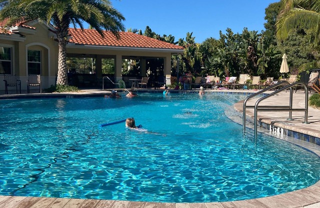 Furnished and meticulous! Near Nokomis, Venice and Siesta Beaches.