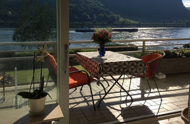 furnished dream loft on the Rhine with Siebengebirgsblick