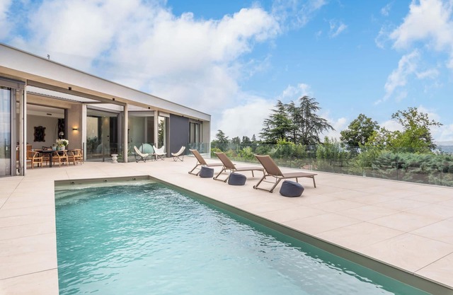 Futuriste - Exceptional residence with panoramic view