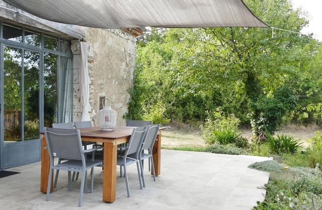 Gîte de charme avec étang d'agrément dans le Gers