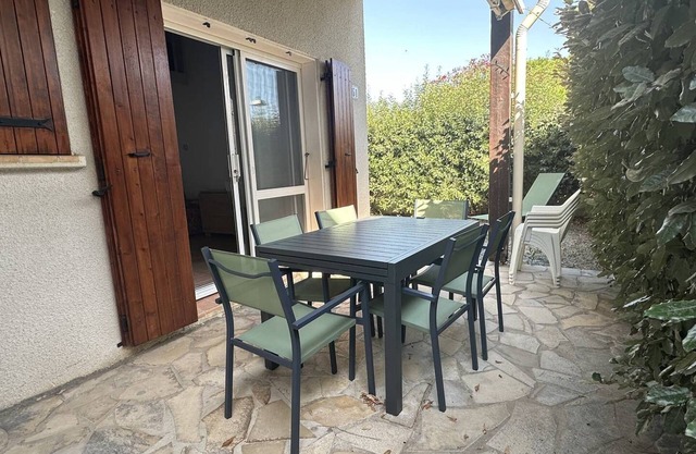 G1 Manadiers T3 parking pool terrace air-conditioning