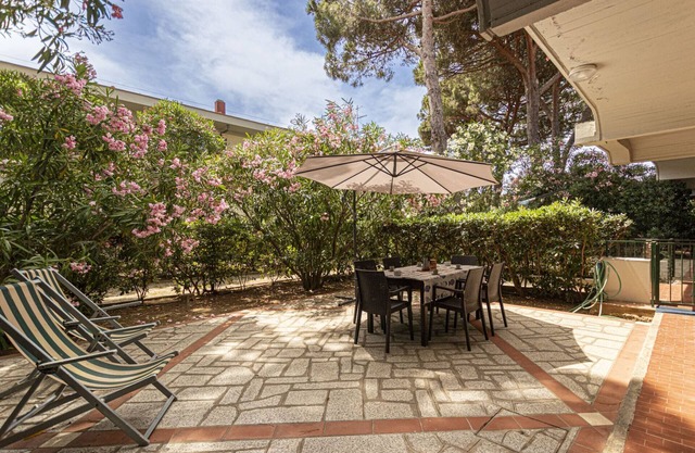 Gabbiano 3 in Marina di Campo, apartment in a residential area, convenient to all services and close
