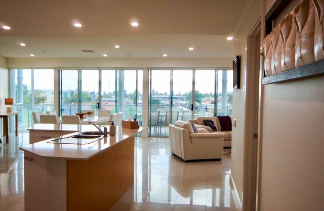 Gallery Resort-Style Penthouse No 12: Panoramic Views, and a Swimming Pool!
