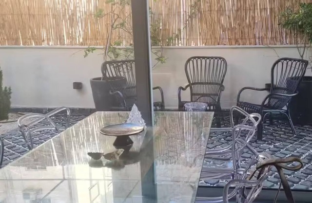 Garden Apartment On The Beach
