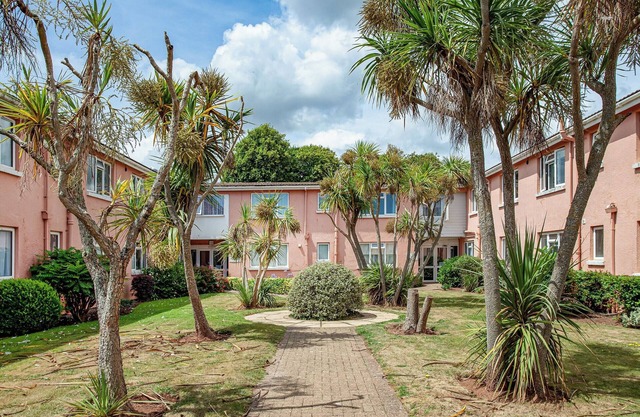 Garden Apartment - UK44654