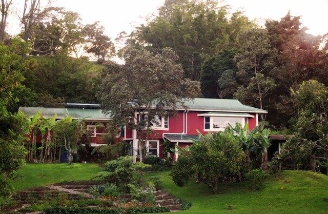 Garden Apartment w/Hot Tub on Historic Homestead