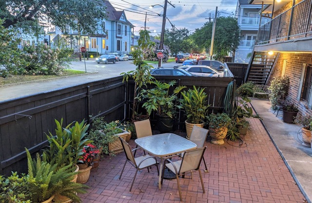 Garden District Gem, Steps from the St. Charles Streetcar STR:GardenDistrictGem