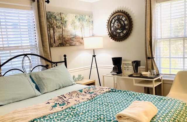 Garden View Private Bedroom w/ 4K 55”TV, Fireplace & Desk