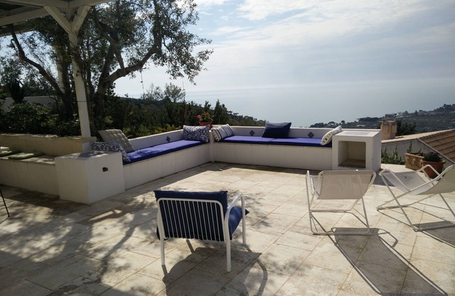 Gargano-Exclusive villa with magnificent sea view, excellent relaxation/comfort