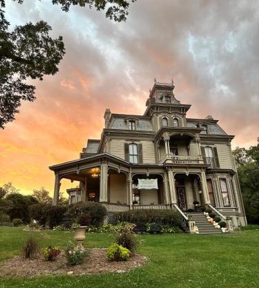 Garth Woodside Mansion Bed and Breakfast