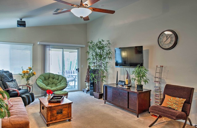 Gated Community Home w/Patio, 9 Mi to Vegas Strip