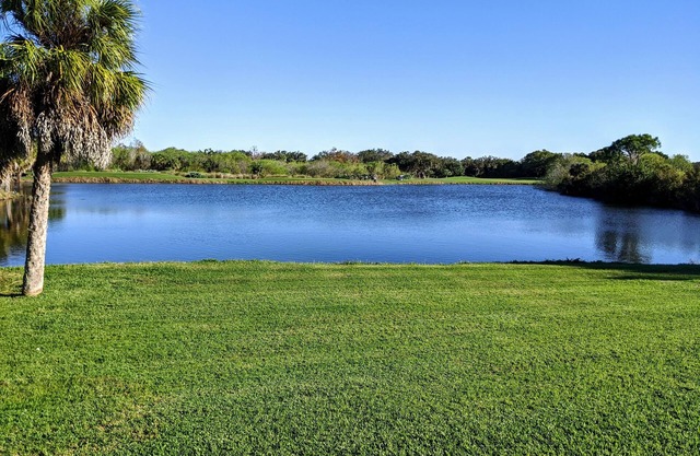 Gated Riverwood community, private beach club, huge variety of amenities.