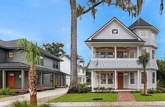 Gator Grove - Queen Ann White - New Build!