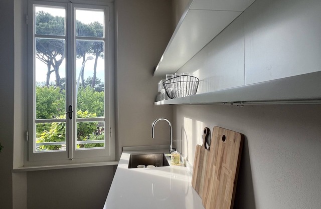 Gemütliche, neu Renovierte 2-zimmer-wohnung am Meer und Park. Haustierfrundlich