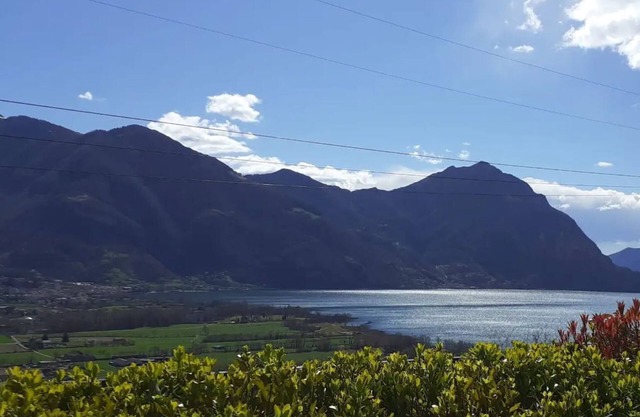 Gemütliches Haus am Iseo See mit Garten und Seeblick
