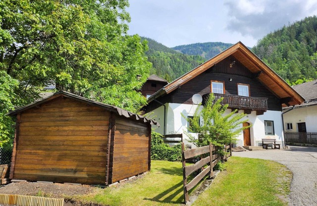 Gemütliches Haus an Einem Ruhigen Ort mit Blick auf die Berge