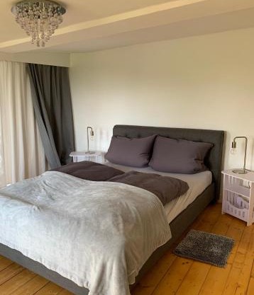 Gemütlichkeit im Fachwerkhaus, 3 Schlafzimmer, Balkon, Parkplatz