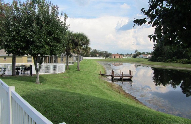 Gem of Lake Marion! Beautiful 3 Bedroom with King Beds, HD & Internet