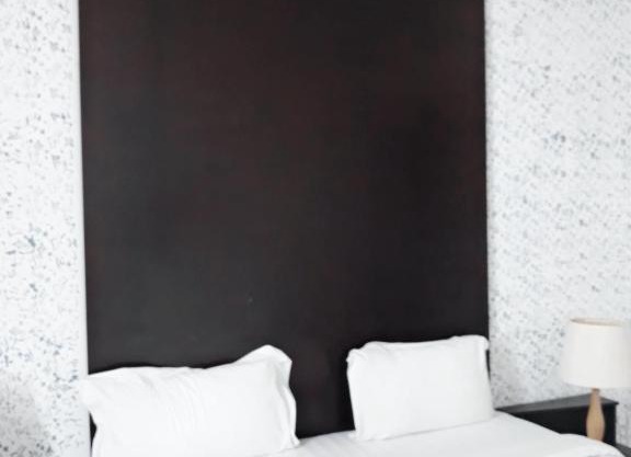 Ginasuite Hotel