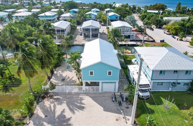 Ginger's Paradise, 3 Bed, 2 Bath Canal Front Home in Cudjoe Key