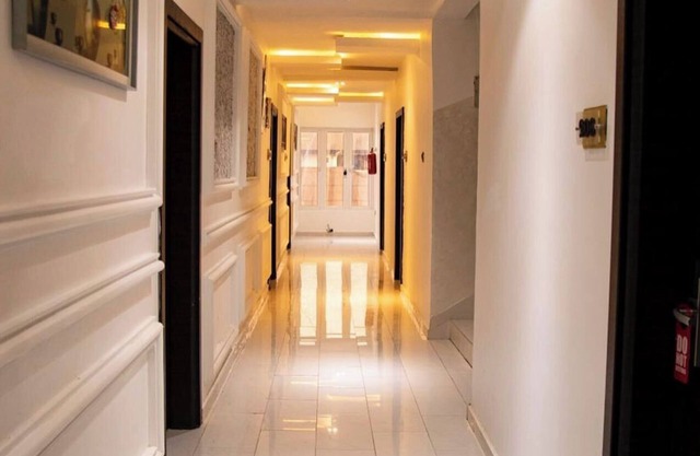 Girozolin Hotel and Suites