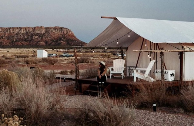 Glamp Tent b/w Zion & Bryce, Outdoor Shower & Wifi