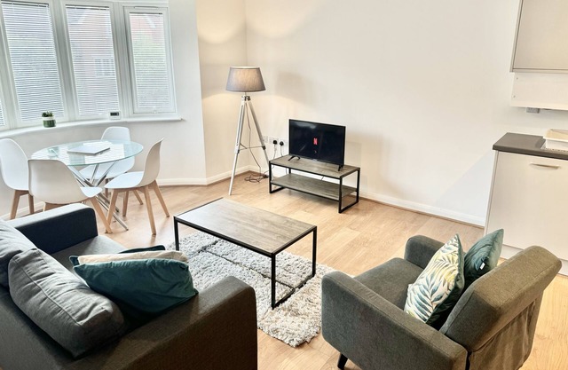Glanville Road- Apartment 2