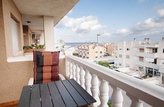 Global Properties: apartment near the sea in Canet