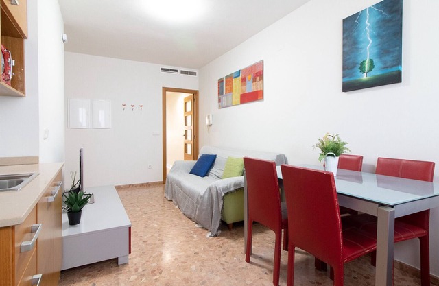 Global Properties: Global Properties: Practical apartment with 2 bedrooms and terrace