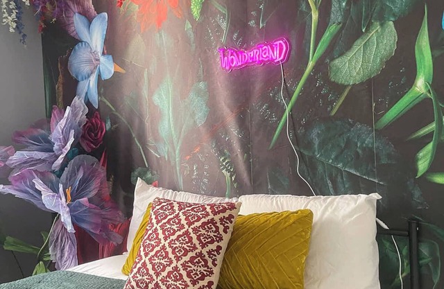 Goddess Garden Hideaway 2 Minutes to Fishtown with Fairy Movie Room