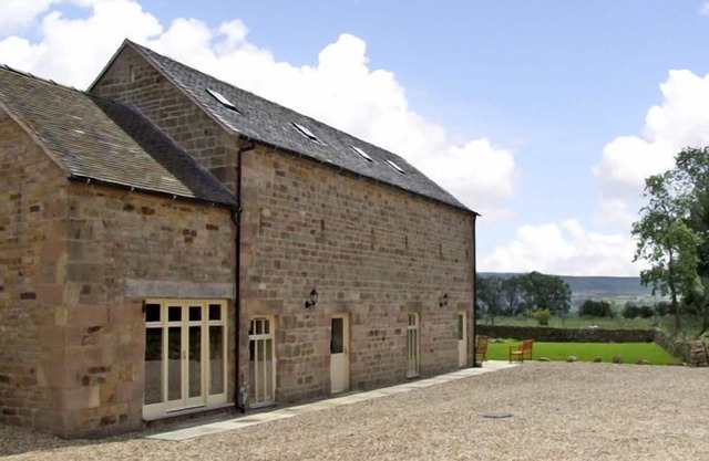 GOLDCREST, family friendly, character holiday cottage in Meerbrook