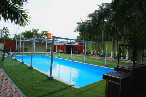 Golden Farms Resort