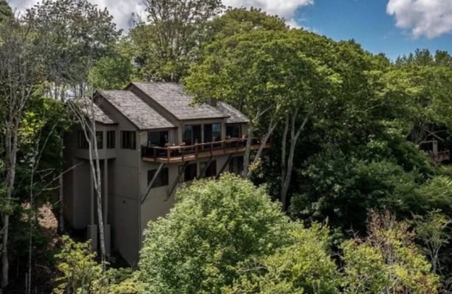 Golf Club Member- Hot Tub-Long Range Mtn Views-Expansive Deck