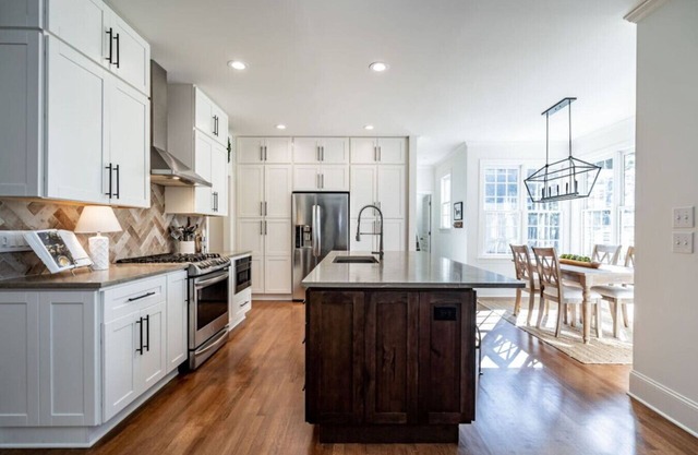 Golf Views and Family Barbecues