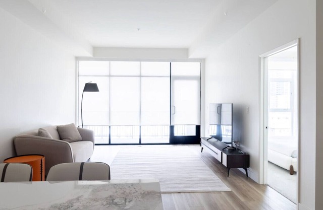 Gorgeous 1 Bed in LA (ID243)