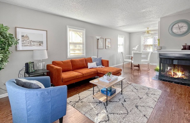 Gorgeous 2BR Clive Duplex w/Fireplace
