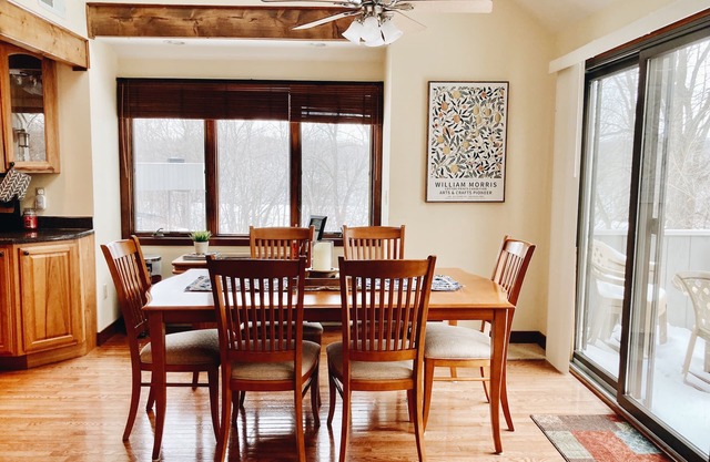Gorgeous 3 Bedroom 3 Bathroom Getaway on Lake Galena