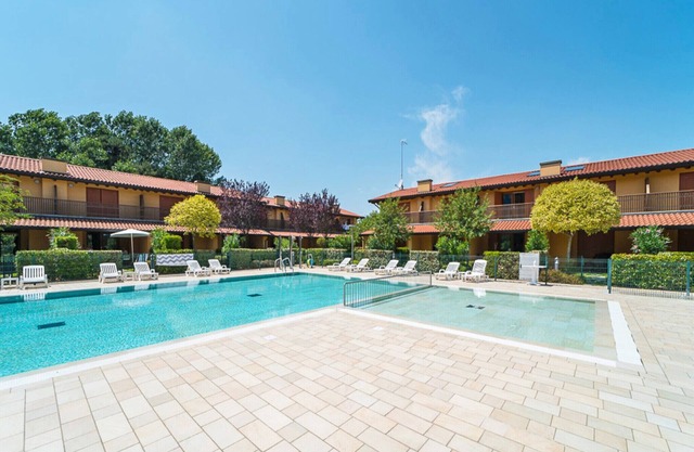 Gorgeous apartment with private garden by Beahost Rentals