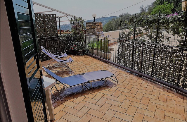 Gorgeous apartment with large sea view terrace