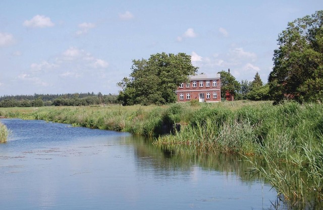 Gorgeous home in Hemmet with lake view