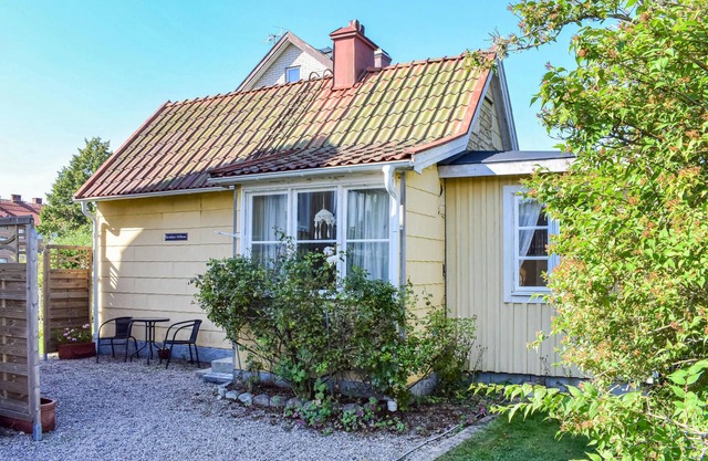 Gorgeous home in Ronneby with kitchen