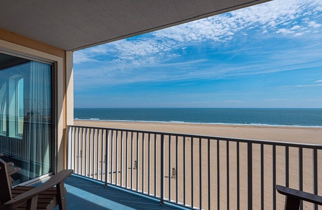 🏖️ Gorgeous Ocean Front Belmont Towers 🏖️
