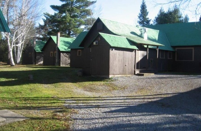Gourmet Salmon Club Cabin 2