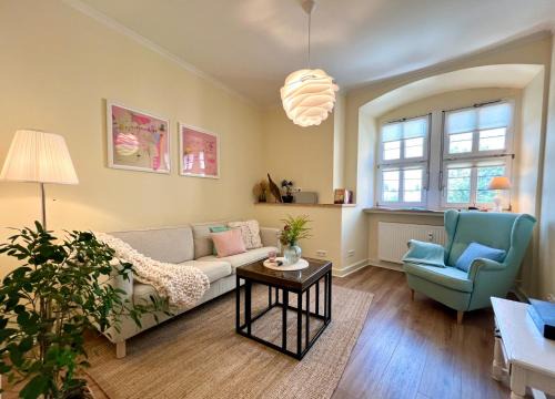 GRÄFIN MARTHA MARIA - Design-Apartment in der historischen Hinterburg Schlitz - nahe Fulda und Bad Hersfeld