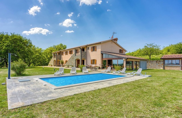 Grad Inn Boutique Villa Suite Bay Leaf, Gračišče, Slovenia