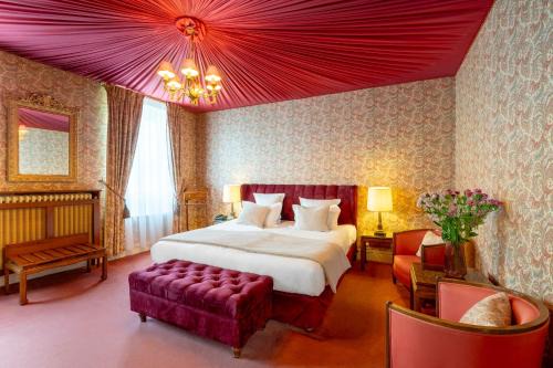 Grand Hôtel Des Templiers, Piscine & Spa
