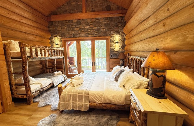 Grand opening, Lakefront. Log Cabin, steam room, sauna, karaoke, pool table bar