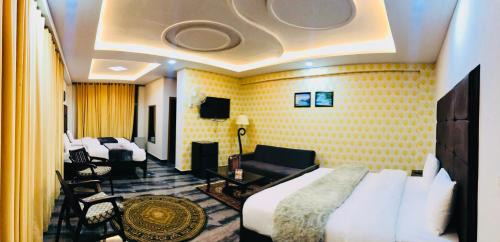 Grand Taj Hotel