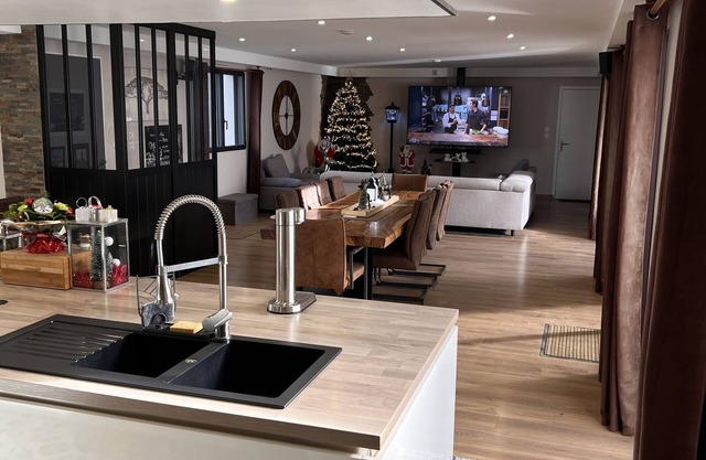 Grande Villa Calme Avec Piscine et spa 21 Couchage Maxi