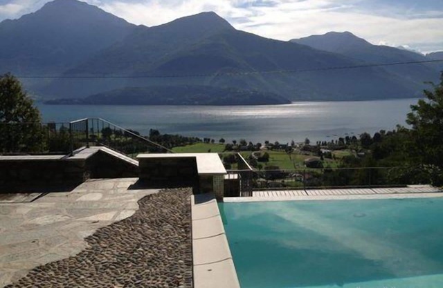 Gravedona lake Como amazing apartment sleep 4 pool lake view wifi pets welcome